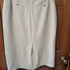 Women's Cream petite skirt -- 12 Petite